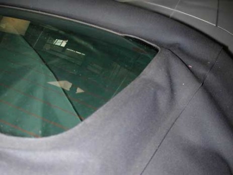 Audi A4 Heckfenster ankleben